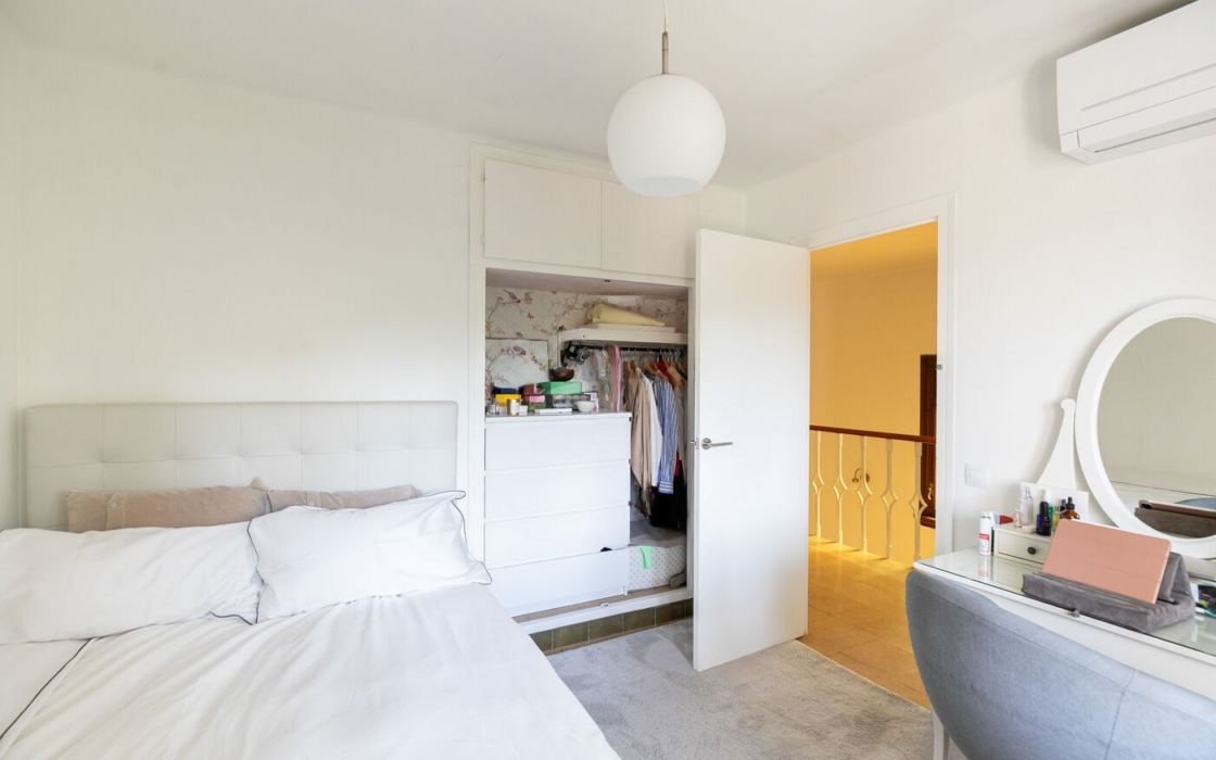 Ексклюзивний будинок в Ла Флоресте з терасами та панорамним видом