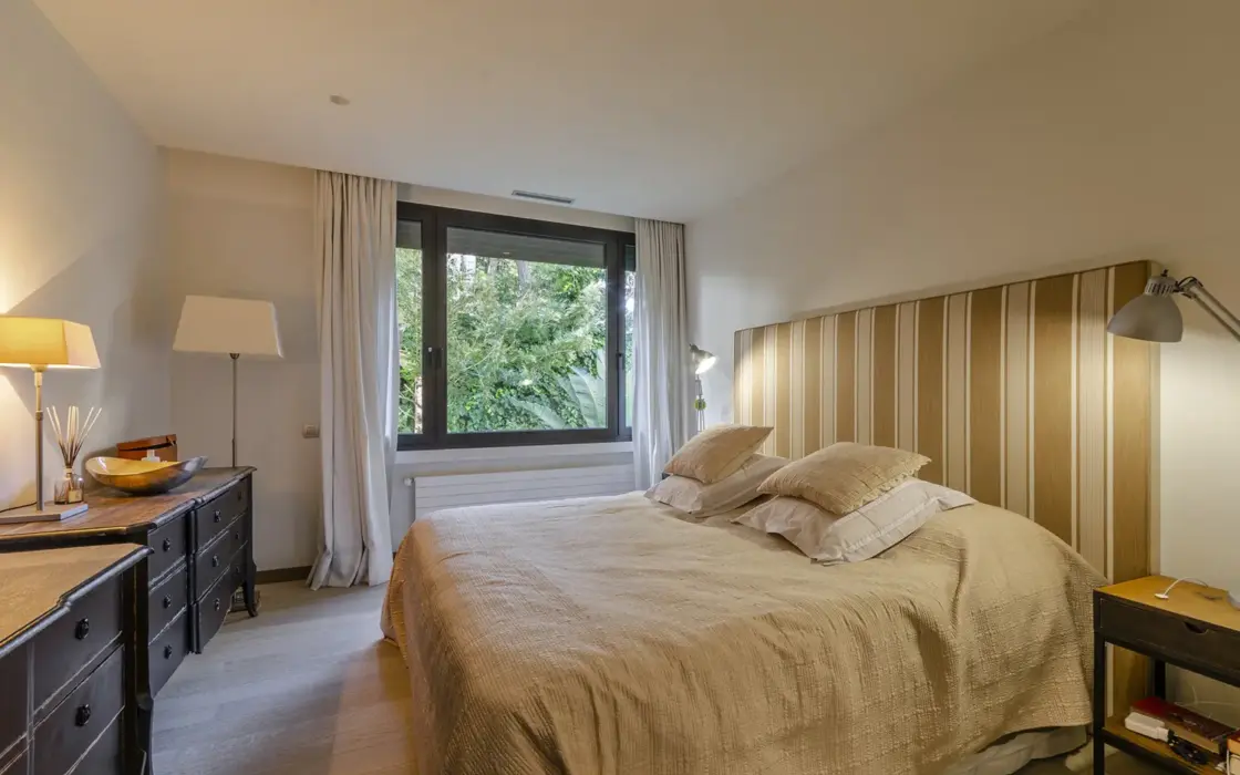 Елітна квартира 300 кв.м з терасою в Педральбесі Барселони