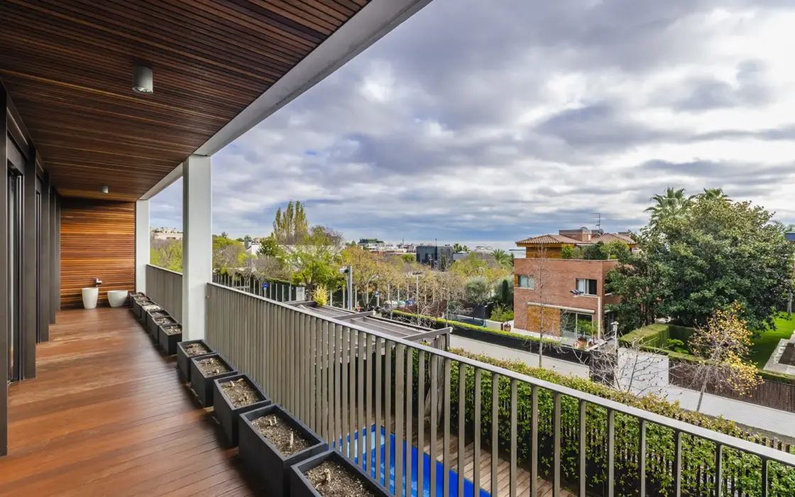 Елітна квартира 300 кв.м з терасою в Педральбесі Барселони