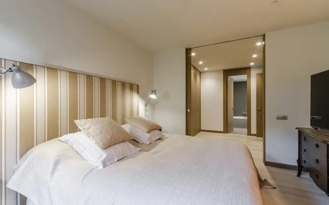 Елітна квартира 300 кв.м з терасою в Педральбесі Барселони