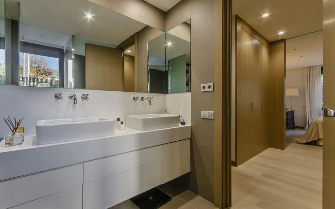 Елітна квартира 300 кв.м з терасою в Педральбесі Барселони