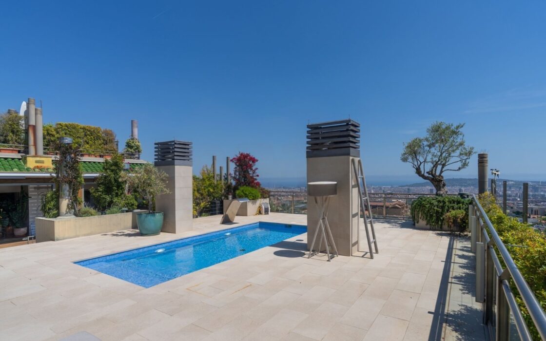 Ексклюзивний пентхаус з терасами в Барселоні 160 кв.м