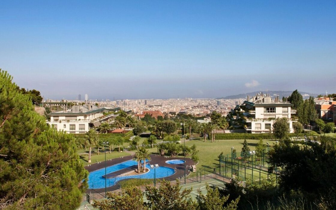 Ексклюзивний пентхаус з терасами в Барселоні 160 кв.м