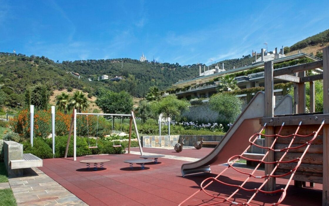 Ексклюзивний пентхаус з терасами в Барселоні 160 кв.м