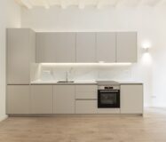 Реновированная квартира с балкон в Побле Сек, Барселона 54 кв.м.