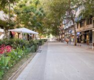 Реновированная квартира с балкон в Побле Сек, Барселона 54 кв.м.