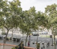 Отремонтированная квартира в Барселоне у моря, 2 комнаты