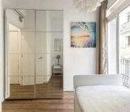 Отремонтированная квартира в Барселоне у моря, 2 комнаты