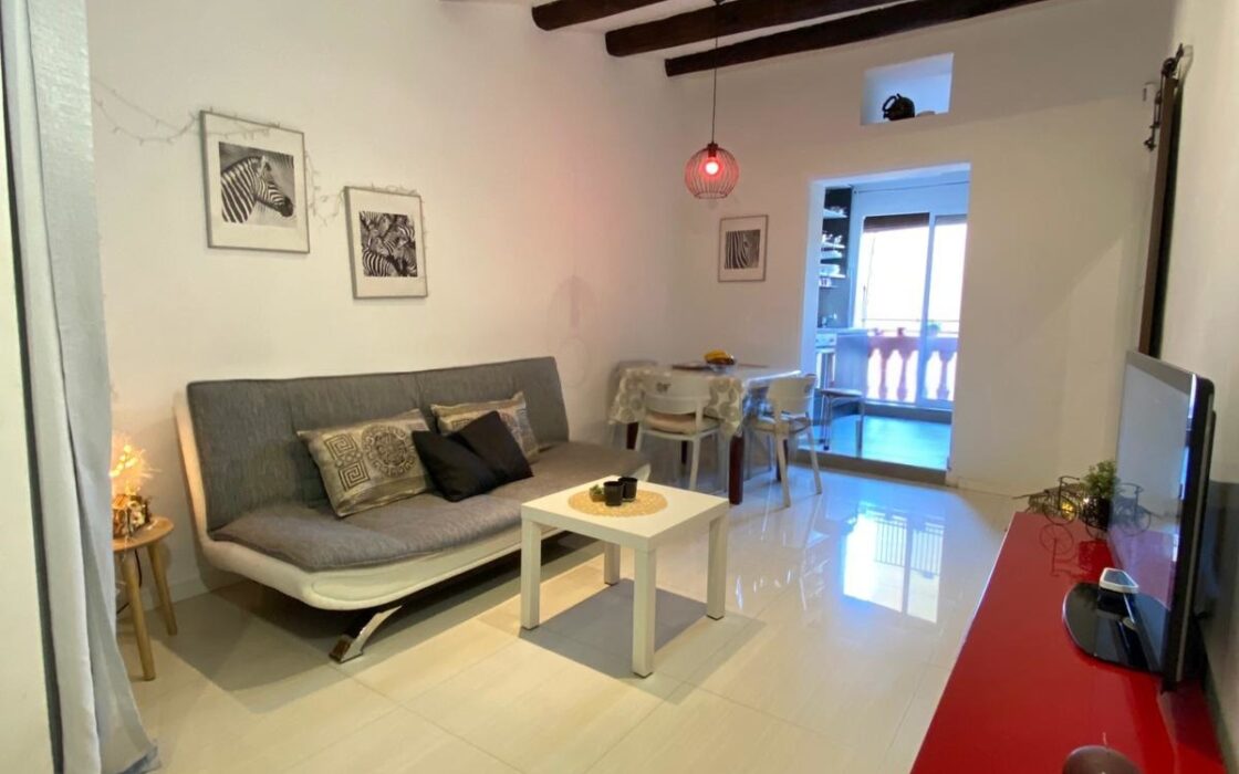 Квартира 60 кв.м з терасою в центрі Барселони