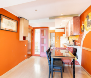 Квартира 50 кв.м з балконом в центрі Барселони