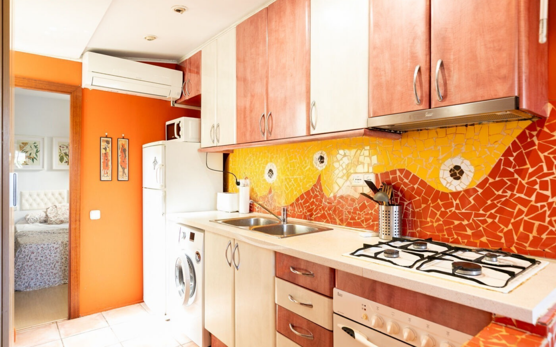 Квартира 50 кв.м з балконом в центрі Барселони