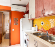 Квартира 50 кв.м з балконом в центрі Барселони