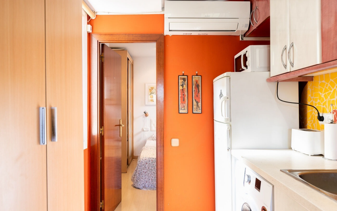 Квартира 50 кв.м з балконом в центрі Барселони