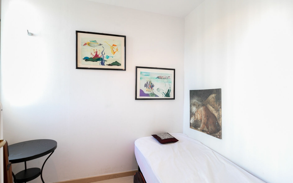 Квартира 50 кв.м з балконом в центрі Барселони