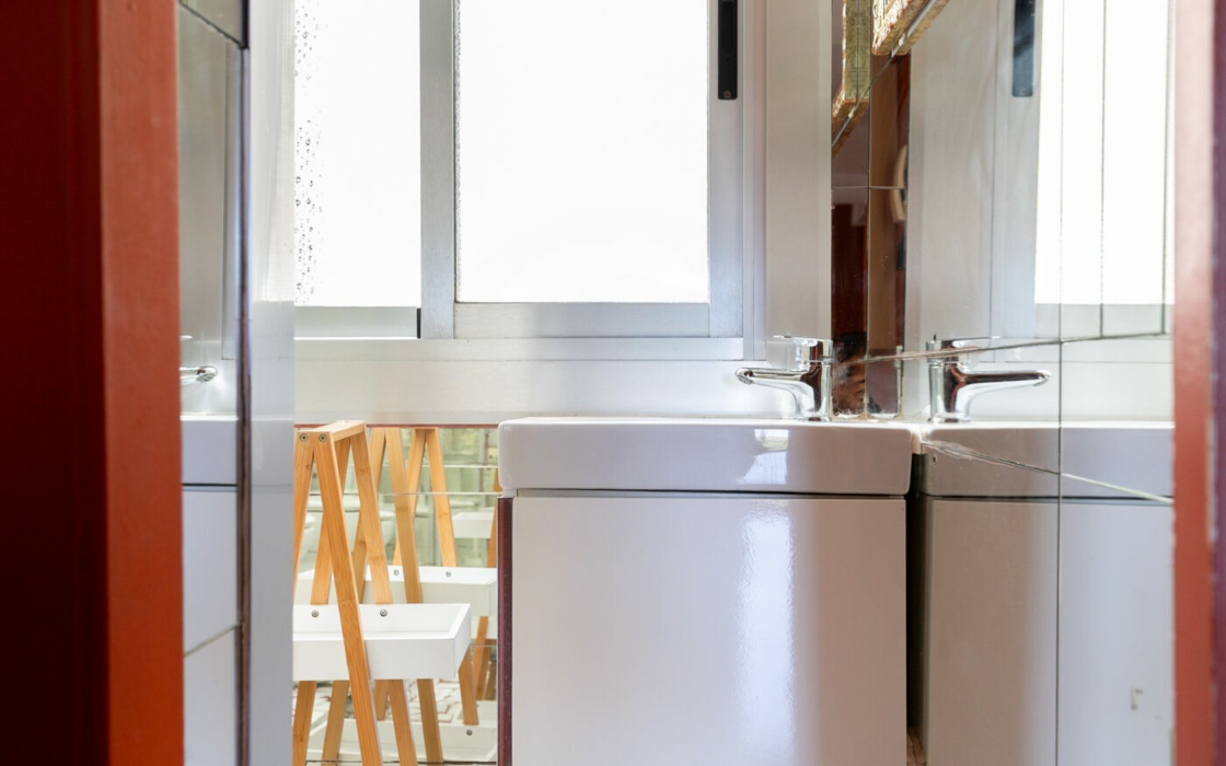 Квартира 50 кв.м з балконом в центрі Барселони