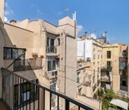 Квартира з балконом в Ель Борн, Барселона, 73 кв.м.