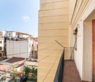 Квартира з балконом в Ель Борн, Барселона, 73 кв.м.