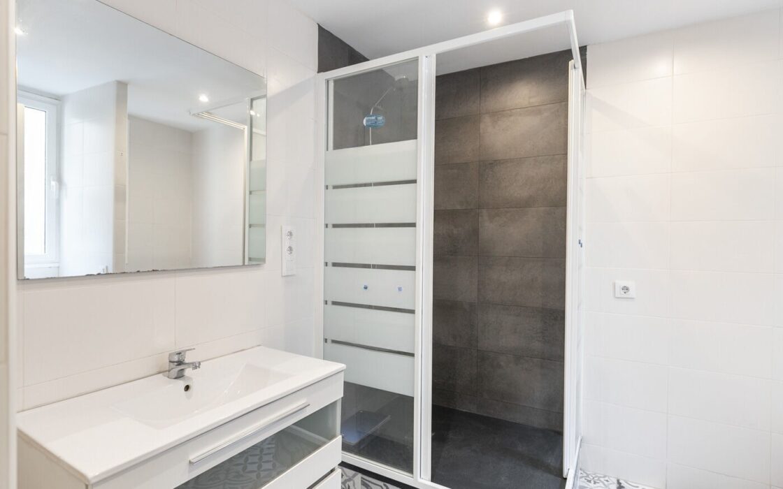 Квартира з балконом в Ель Борн, Барселона, 73 кв.м.