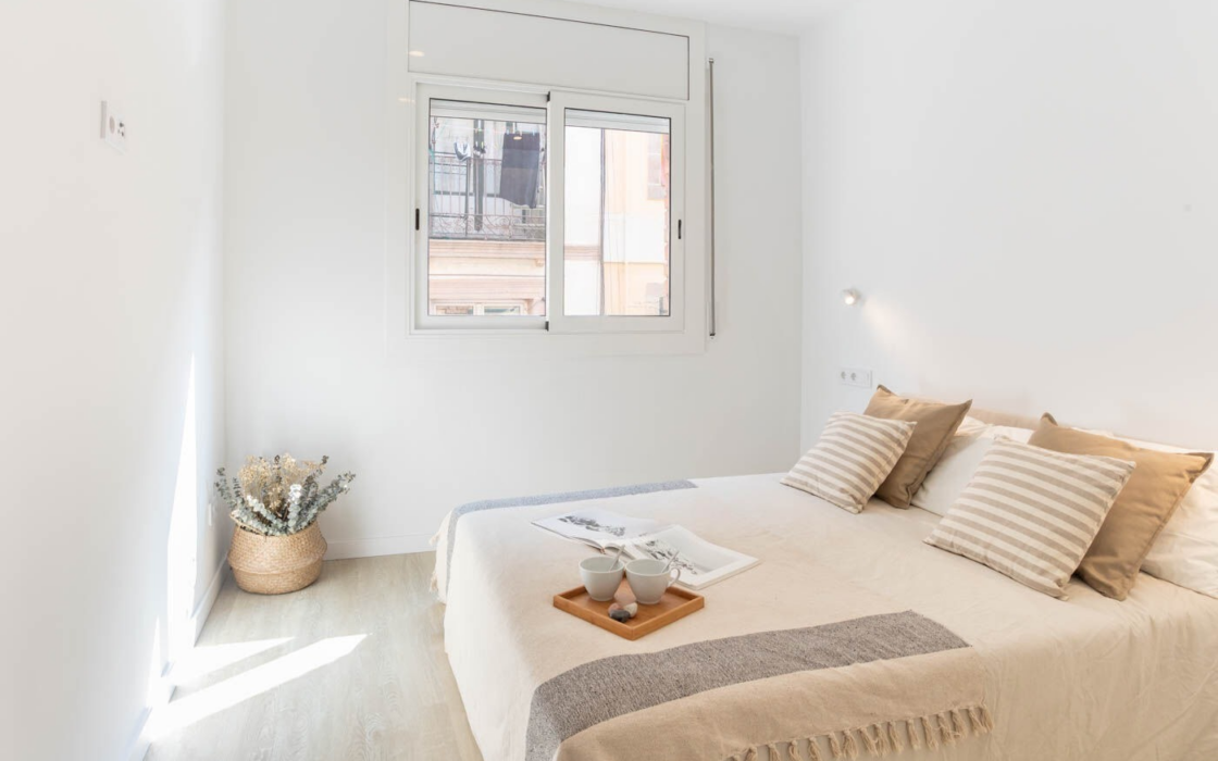 Сучасна квартира 54 кв.м в центрі Барселони з ремонтом