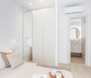 Сучасна квартира 54 кв.м в центрі Барселони з ремонтом