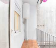 Сучасна квартира 54 кв.м в центрі Барселони з ремонтом