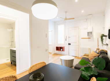 Квартира 71 кв.м в Барселоні у музею MACBA з ванною