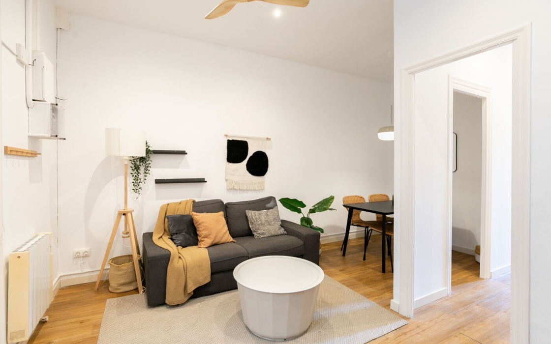 Квартира 71 кв.м в Барселоні у музею MACBA з ванною