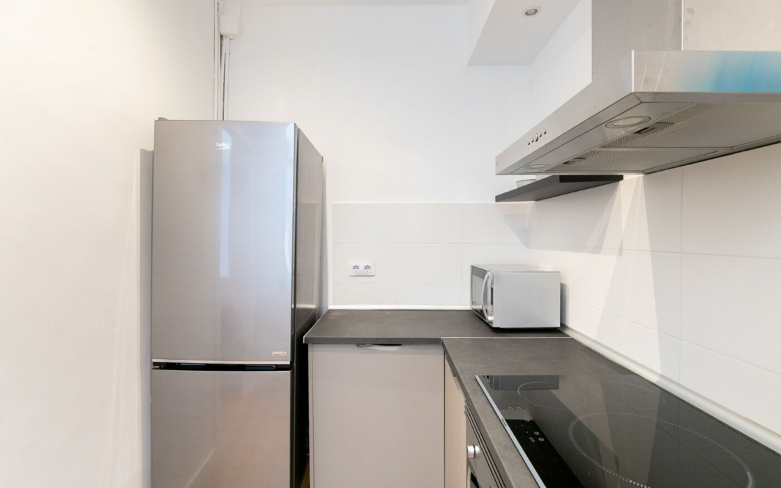 Квартира 71 кв.м в Барселоні у музею MACBA з ванною