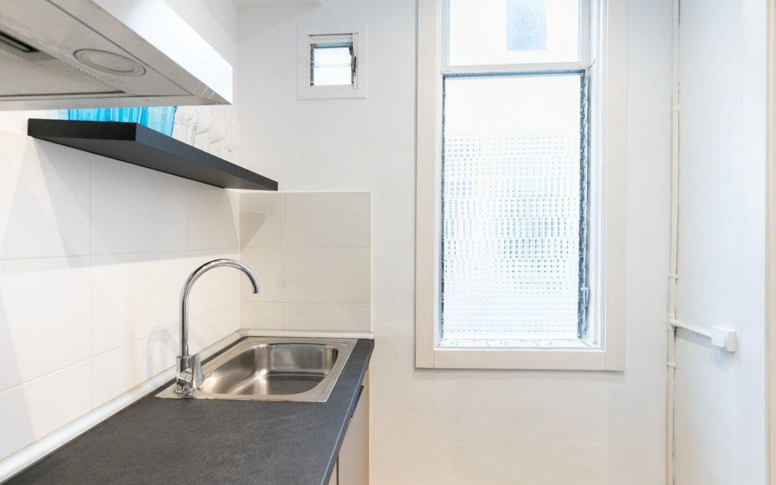 Квартира 71 кв.м в Барселоні у музею MACBA з ванною