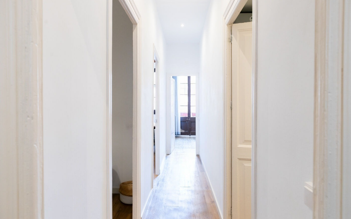 Квартира 71 кв.м в Барселоні у музею MACBA з ванною