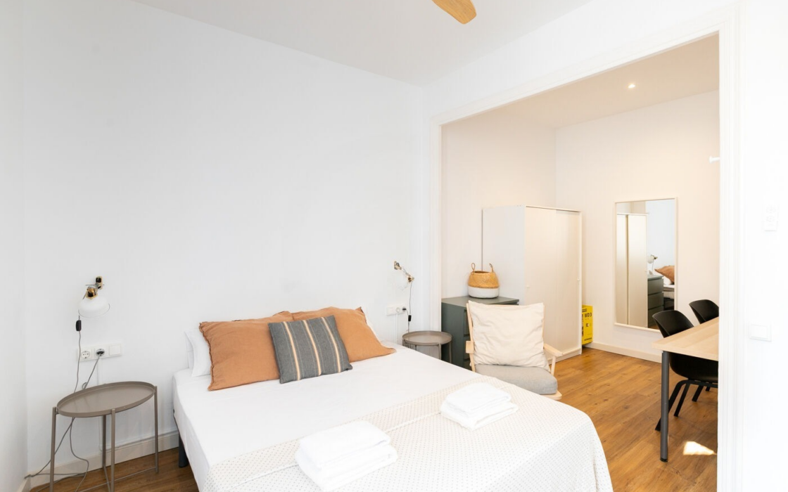 Квартира 71 кв.м в Барселоні у музею MACBA з ванною