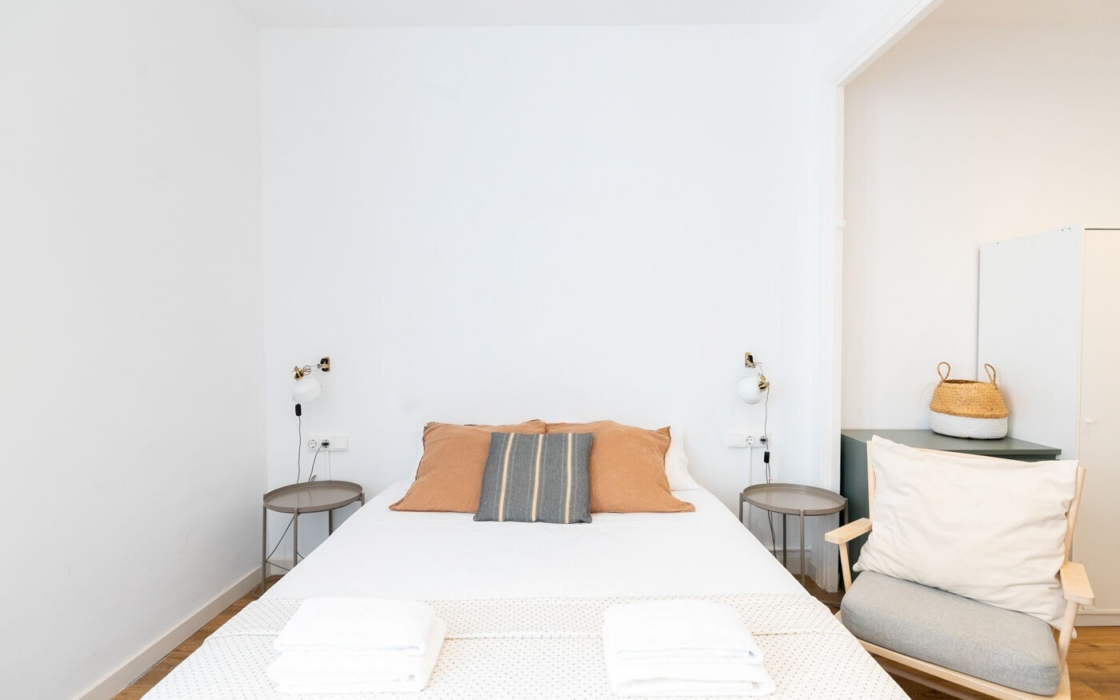 Квартира 71 кв.м в Барселоні у музею MACBA з ванною