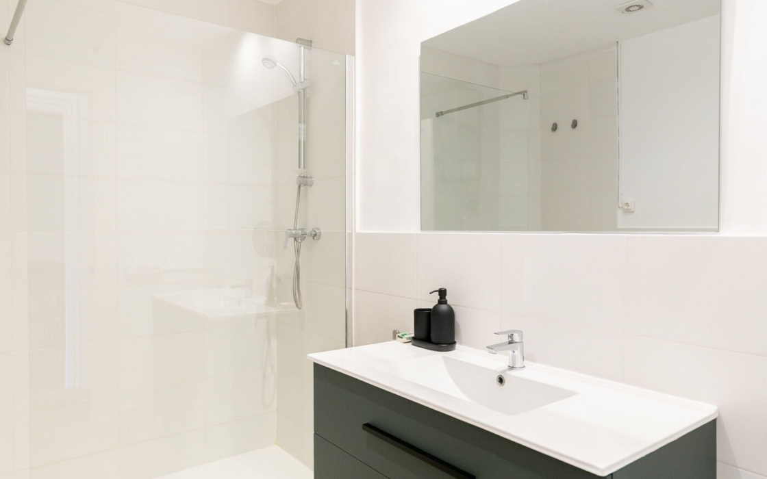 Квартира 71 кв.м в Барселоні у музею MACBA з ванною