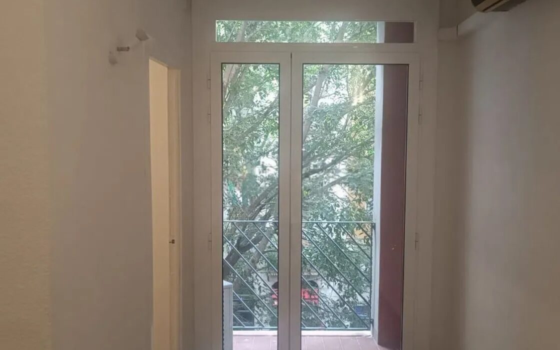 Квартира 80 кв.м в Сант-Антони, Барселона з балконом