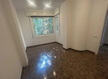 Квартира 80 кв.м в Сант-Антони, Барселона з балконом