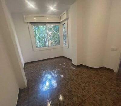 Квартира 80 кв.м в Сант-Антони, Барселона з балконом