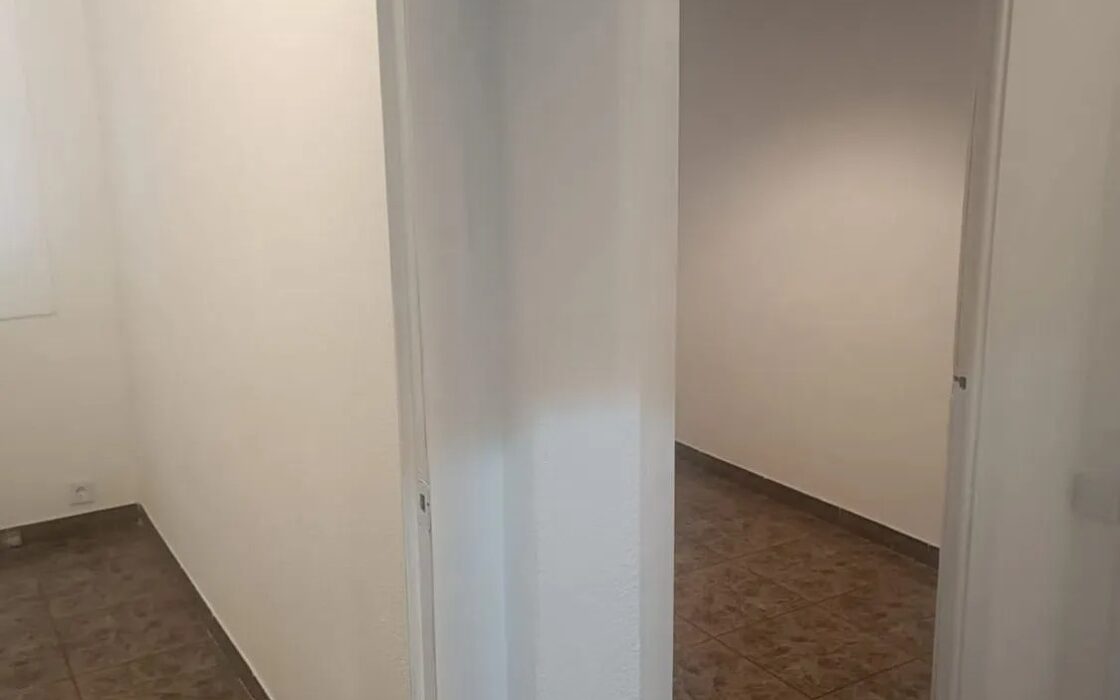 Квартира 80 кв.м в Сант-Антони, Барселона з балконом