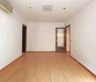 Світла квартира 80 кв.м в Побле-Сек, Барселона з балконом