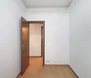 Світла квартира 80 кв.м в Побле-Сек, Барселона з балконом