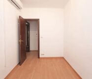 Світла квартира 80 кв.м в Побле-Сек, Барселона з балконом