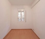 Світла квартира 80 кв.м в Побле-Сек, Барселона з балконом