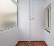 Світла квартира 80 кв.м в Побле-Сек, Барселона з балконом