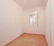 Світла квартира 80 кв.м в Побле-Сек, Барселона з балконом