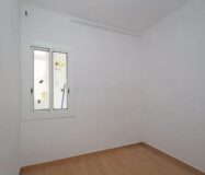 Світла квартира 80 кв.м в Побле-Сек, Барселона з балконом