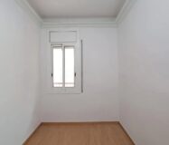 Світла квартира 80 кв.м в Побле-Сек, Барселона з балконом