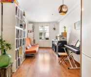 Квартира з терасою в Равалі, Барселона, 64 кв.м, 2 спальні