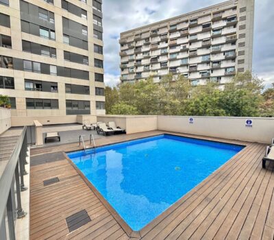 Елегантна квартира 78 кв.м на верхньому поверсі Барселони