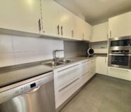 Елегантна квартира 78 кв.м на верхньому поверсі Барселони