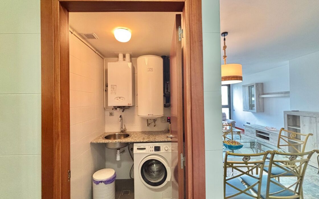 Елегантна квартира 78 кв.м на верхньому поверсі Барселони