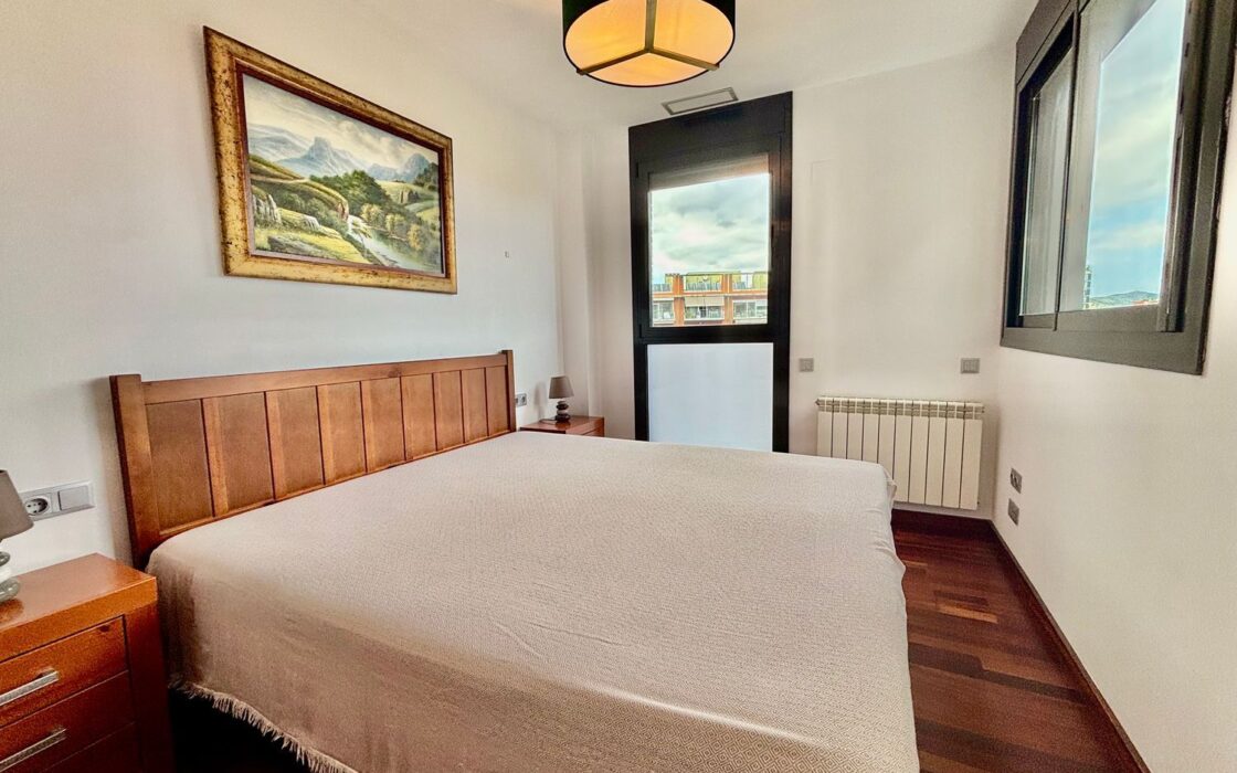 Елегантна квартира 78 кв.м на верхньому поверсі Барселони